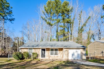 5176 Martins Crossing Rd Stone Mountain, GA 30088